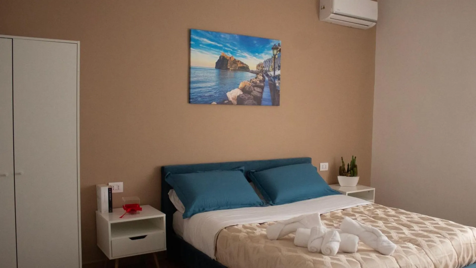 Voglia Di Napoli Rooms contacts